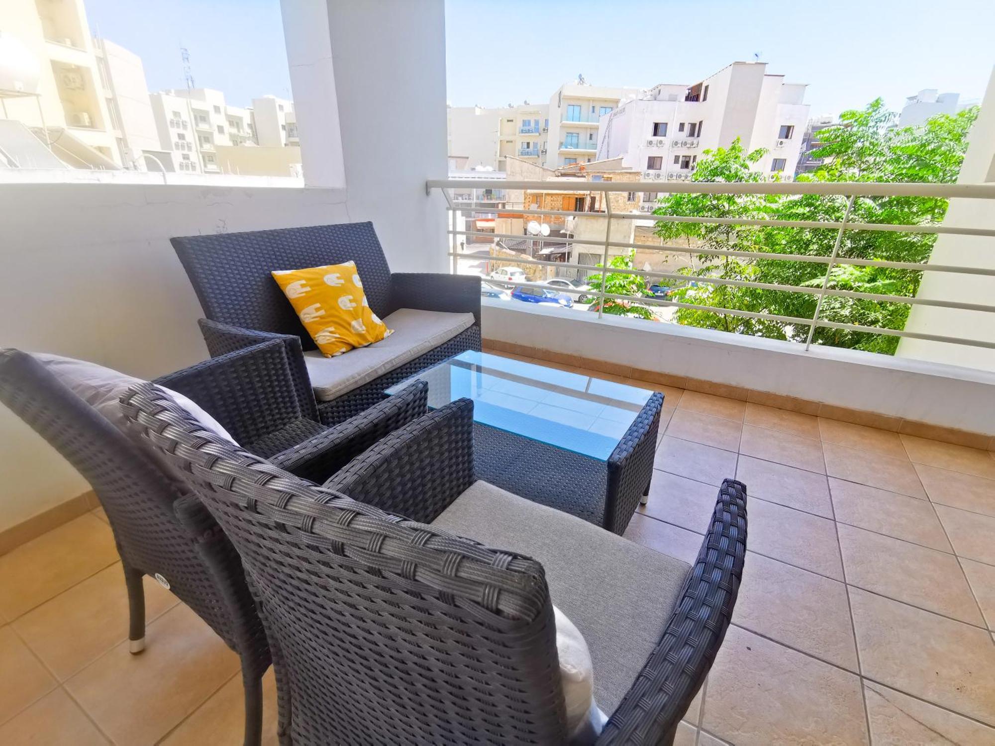 Promenade Breeze City Apartment Ларнака Экстерьер фото