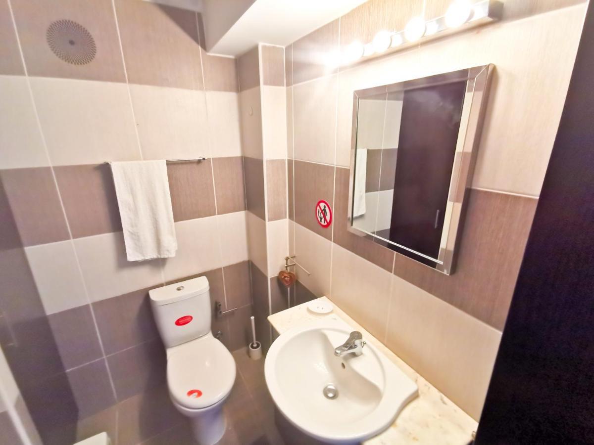 Promenade Breeze City Apartment Ларнака Экстерьер фото